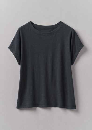 Alda Organic Cotton Easy Tee | Coal | Women's Tees